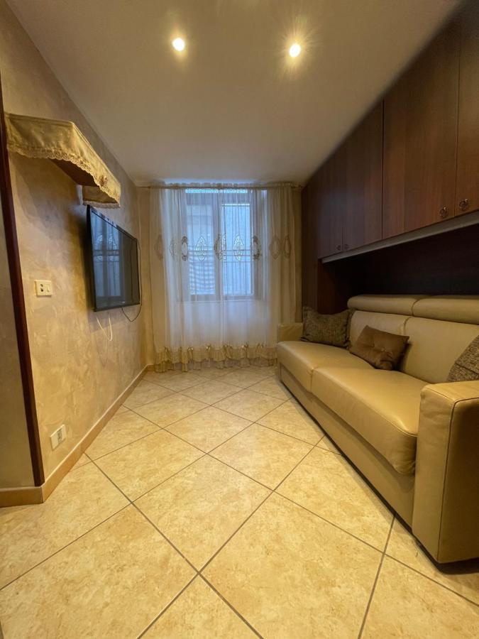 Casa Di Nonna Bertina Apartment Napoli Bagian luar foto