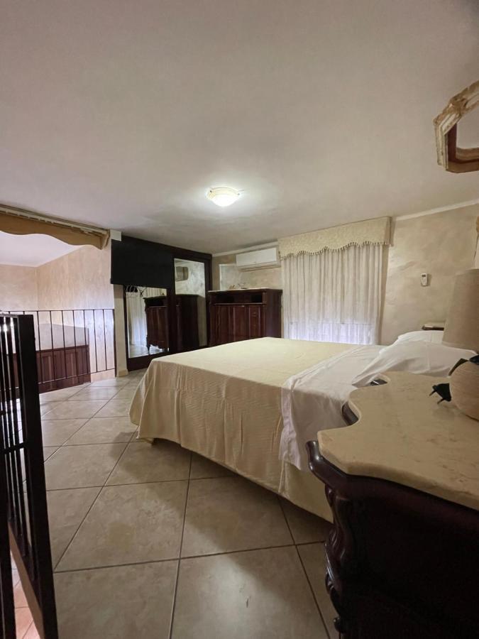 Casa Di Nonna Bertina Apartment Napoli Bagian luar foto
