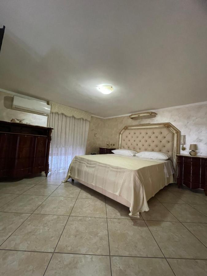 Casa Di Nonna Bertina Apartment Napoli Bagian luar foto